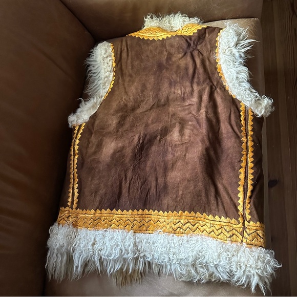 Vintage reversible fur suede embroidered vest shearling Mongolian lamb leather - Picture 5 of 13
